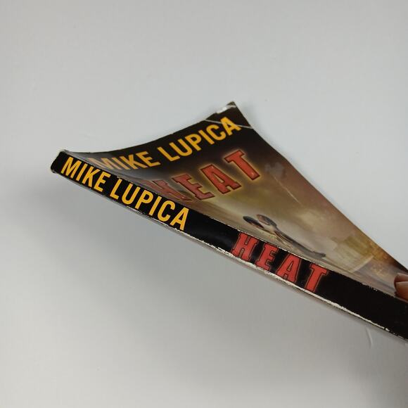 Heat by Mike Lupica Paperback Book Pre Owned - Picture 3 of 6